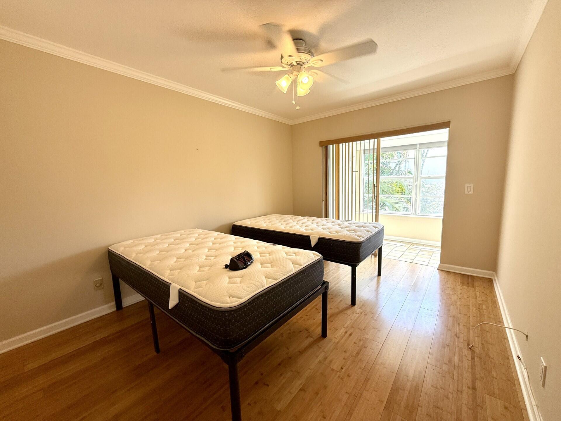 73 Hastings E Property Photo 8