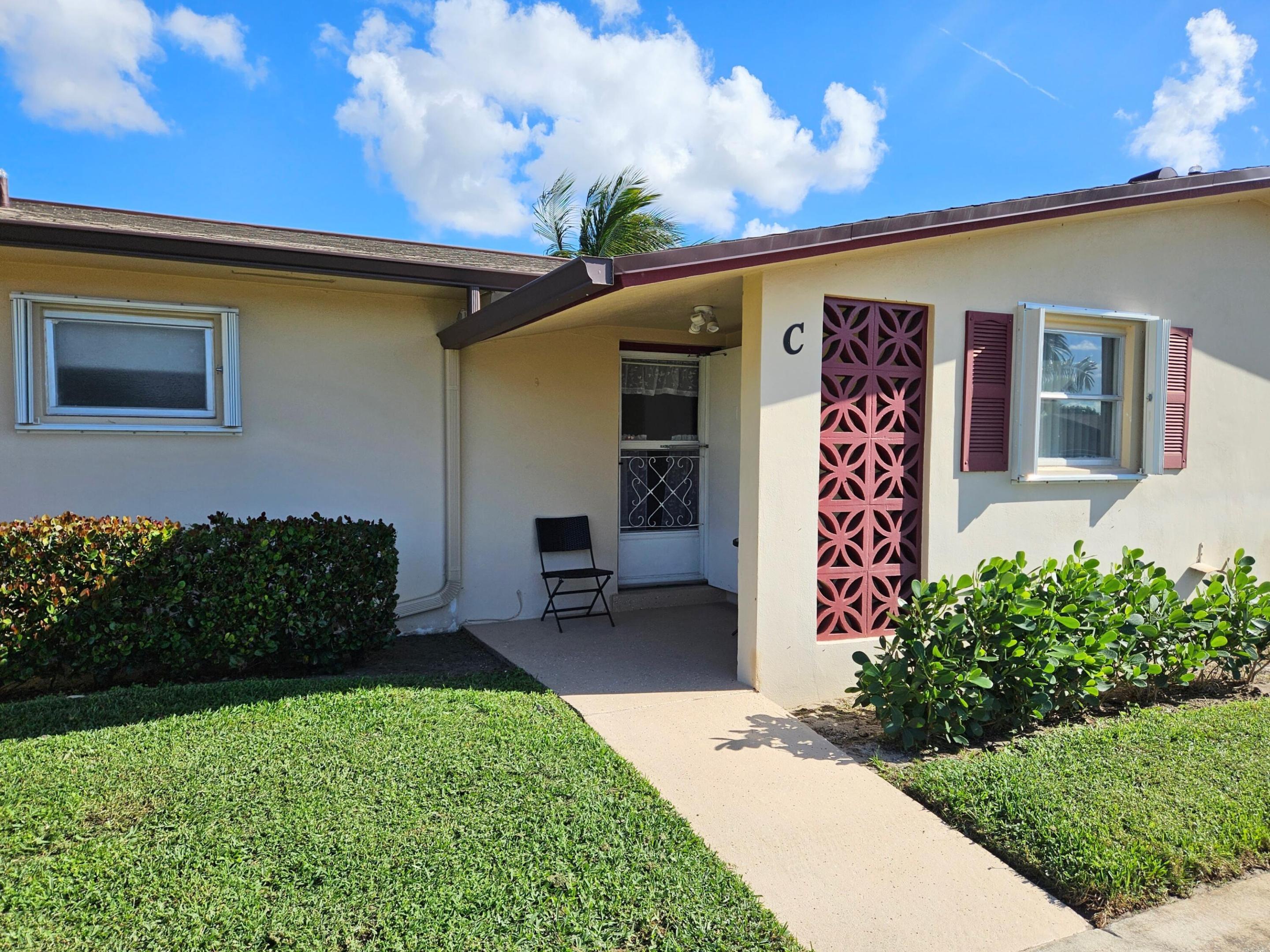 2950 Crosley Drive E C Property Photo 3