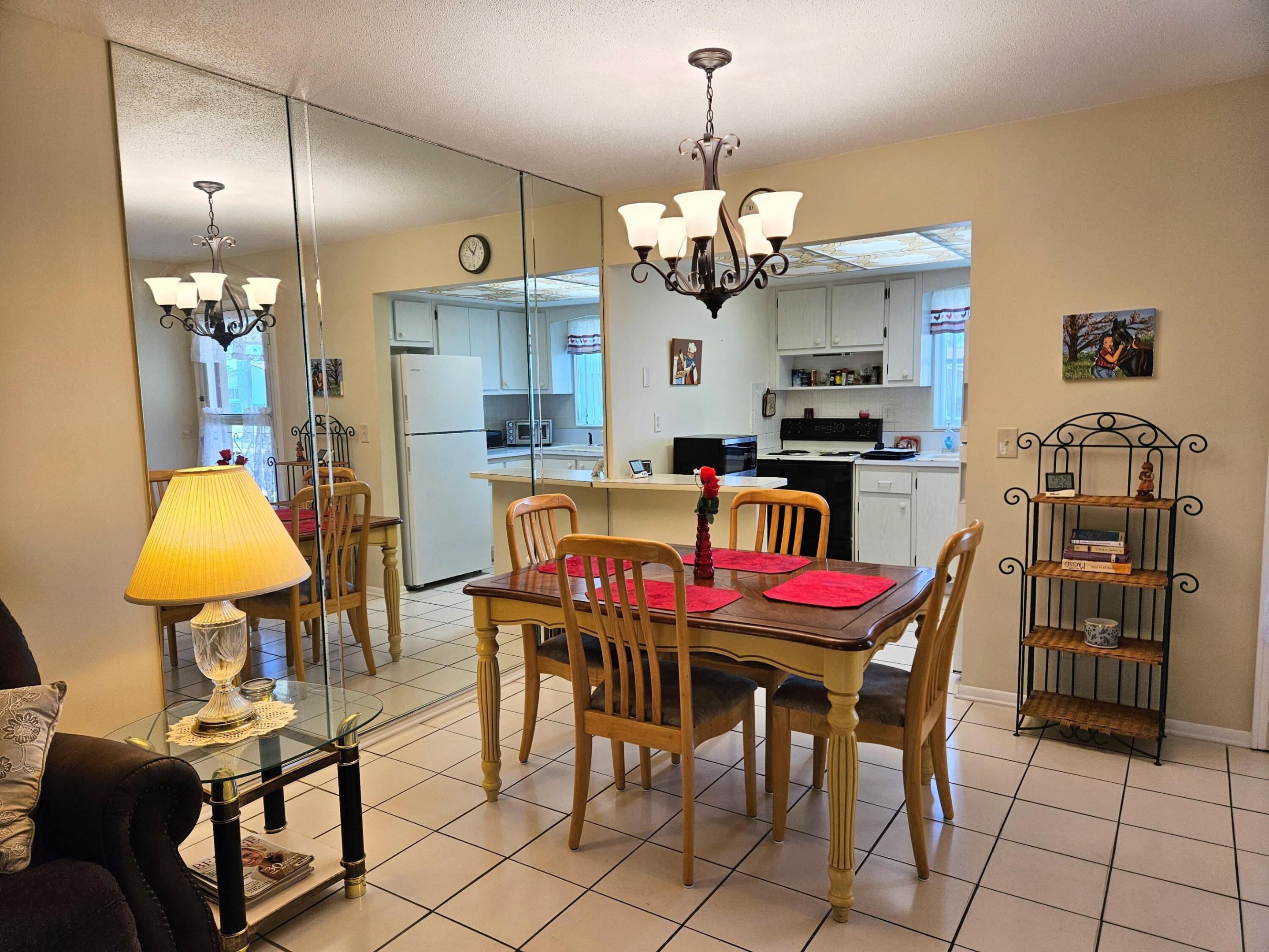 2950 Crosley Drive E C Property Photo 4