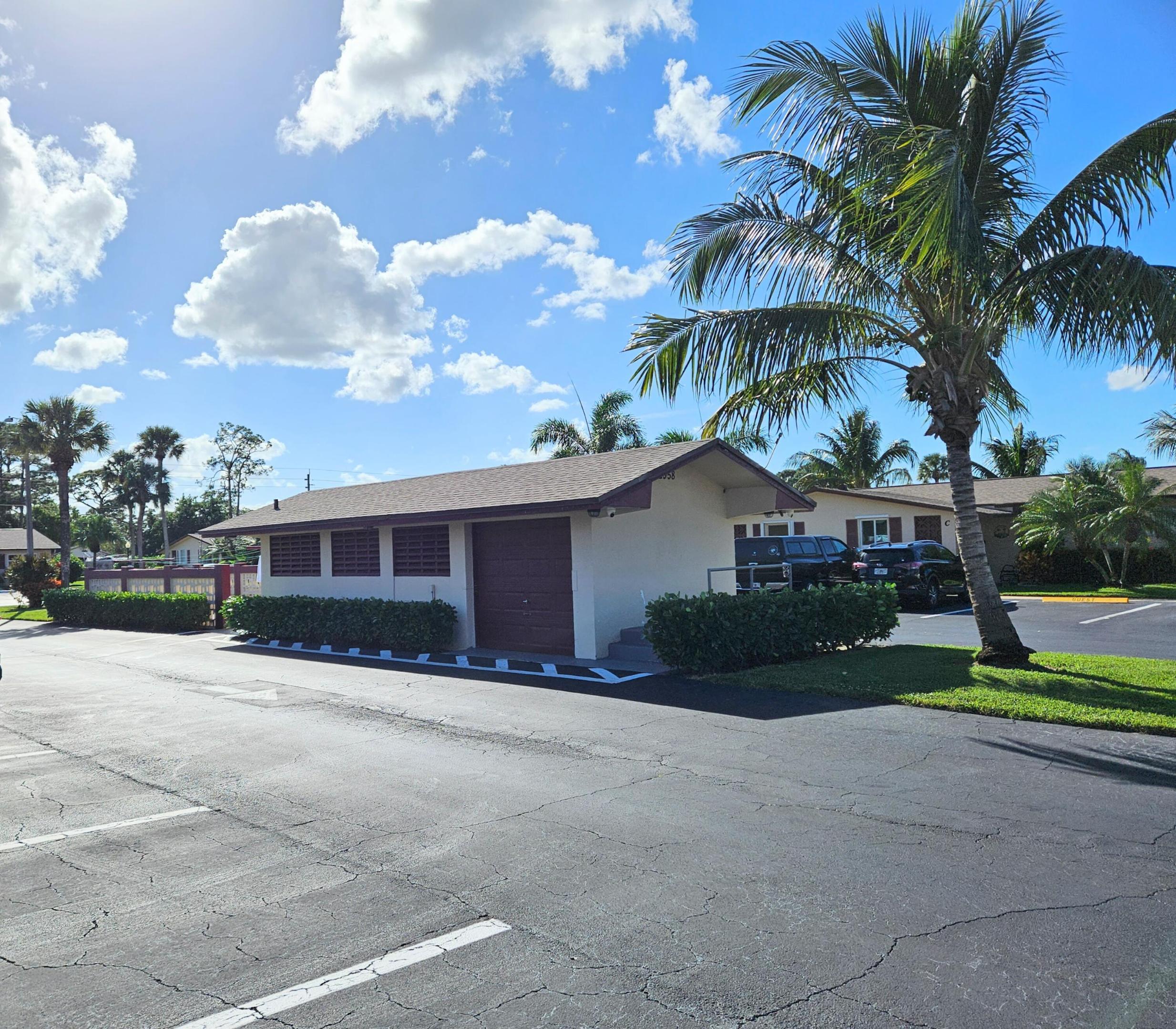 2950 Crosley Drive E C Property Photo 25
