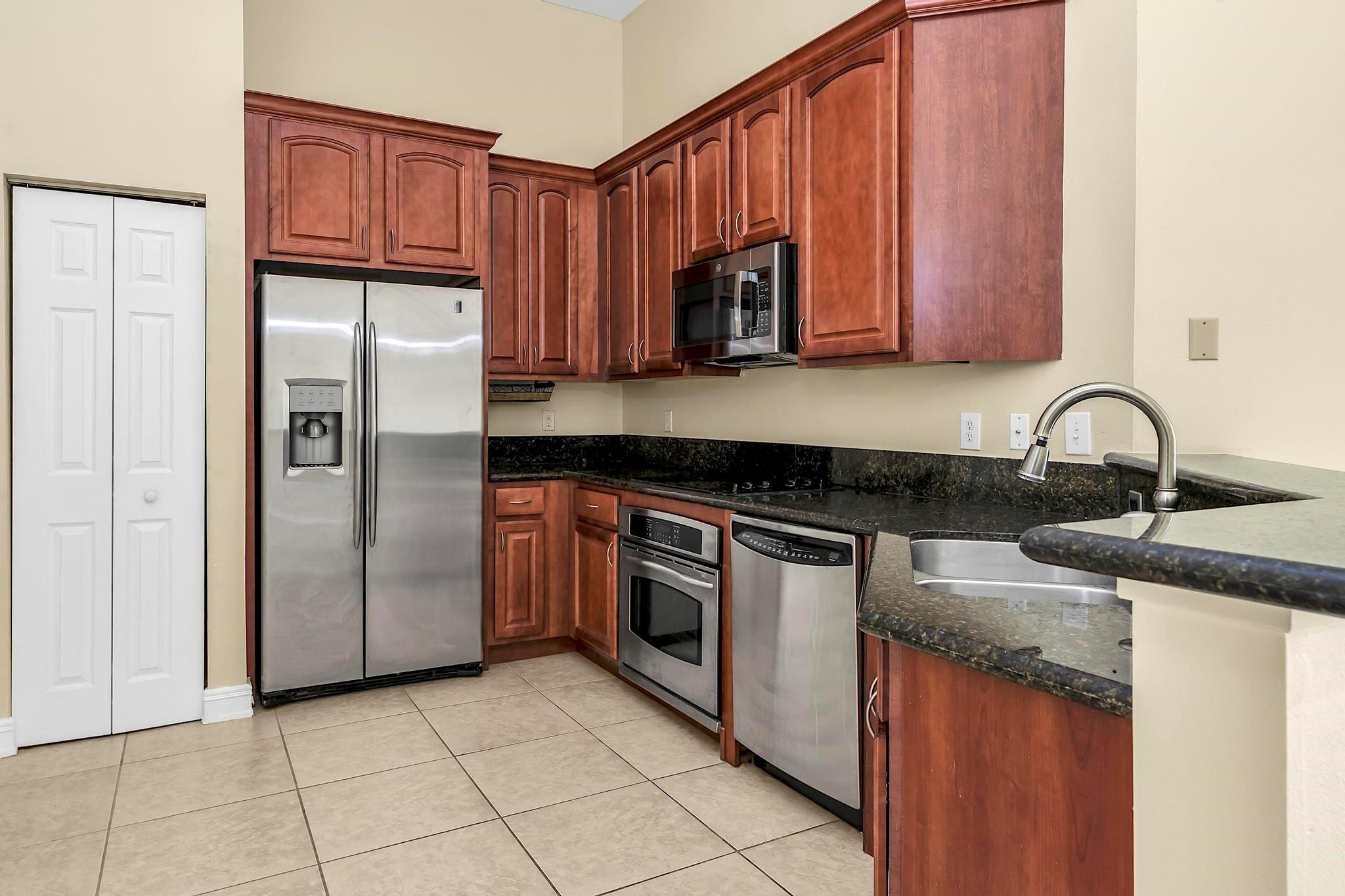 16102 Emerald Estates Drive 108 Property Photo 6