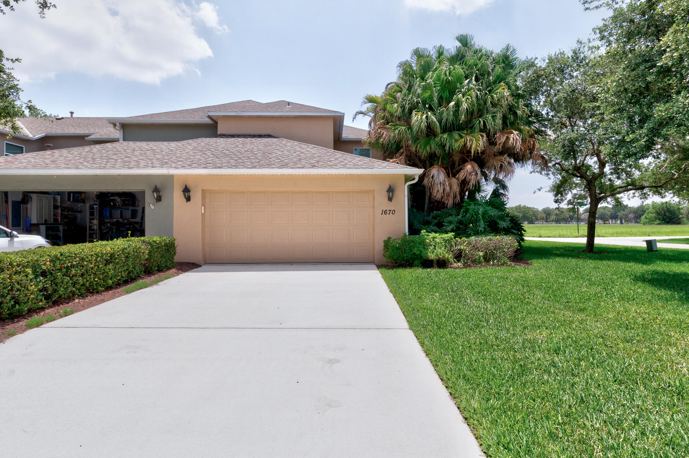 1670 Pointe West Way 1670 Property Photo 4