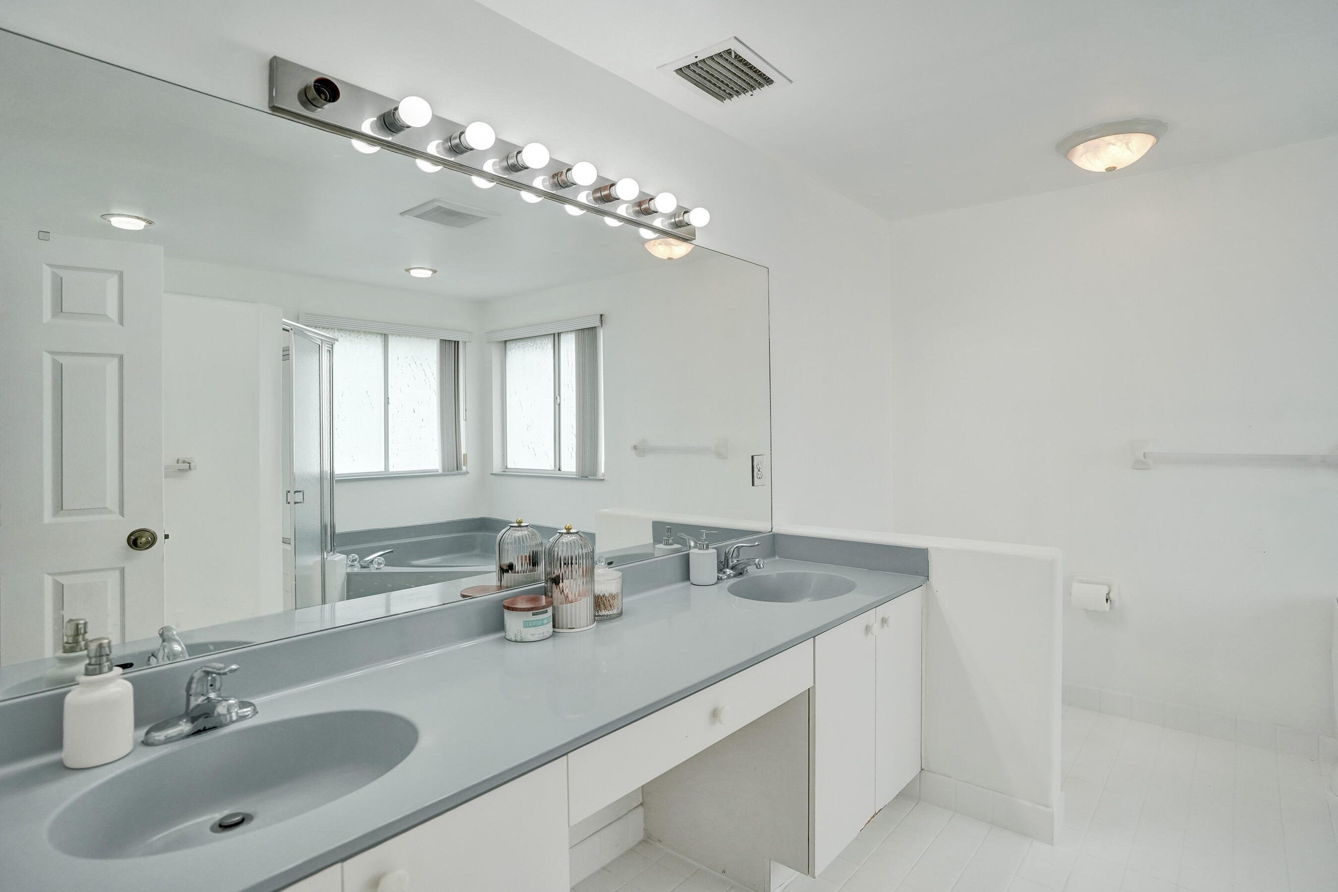 4180 Lansing Avenue Property Photo 54