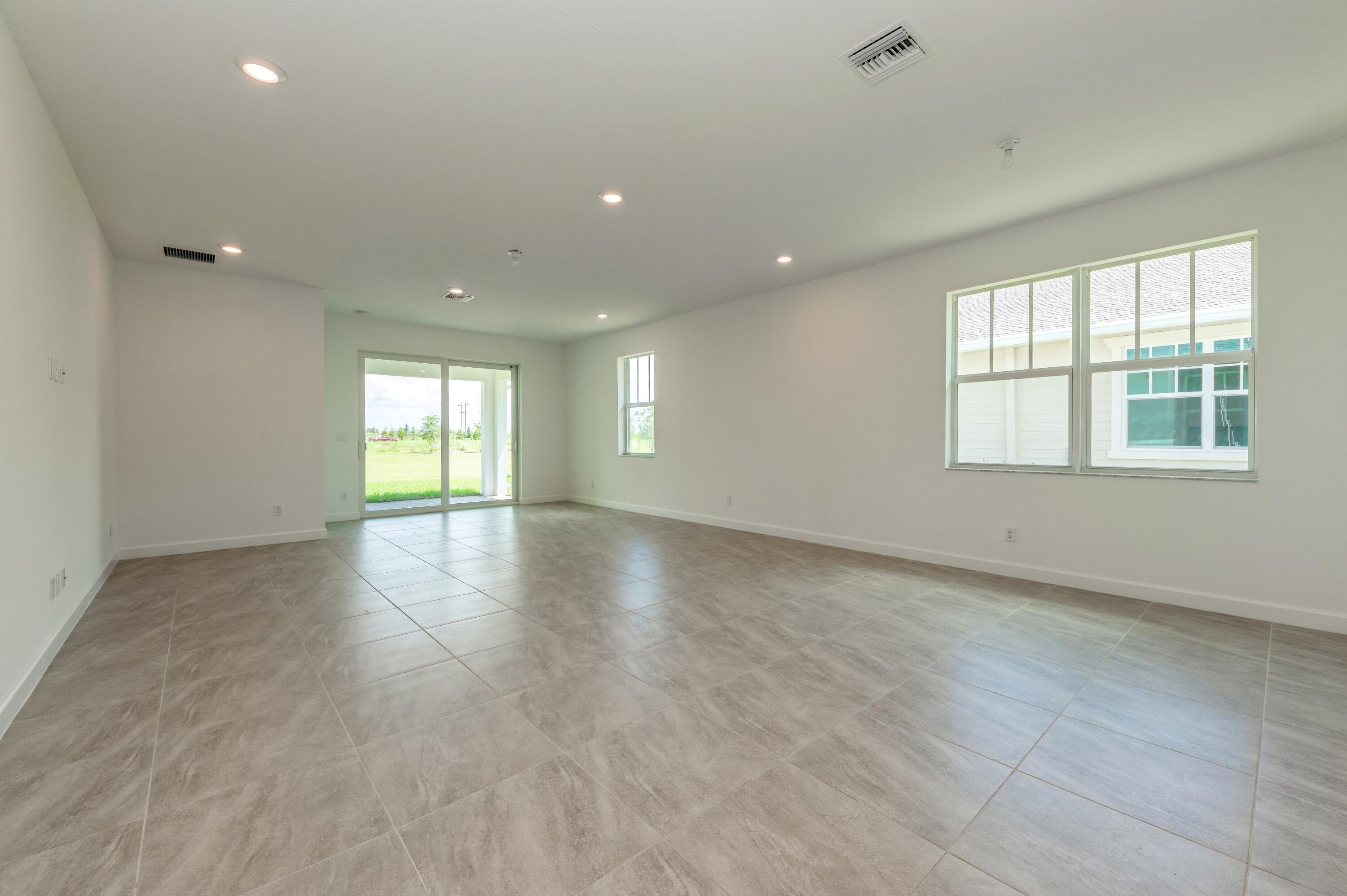 1252 Haywagon Trail Property Photo 10