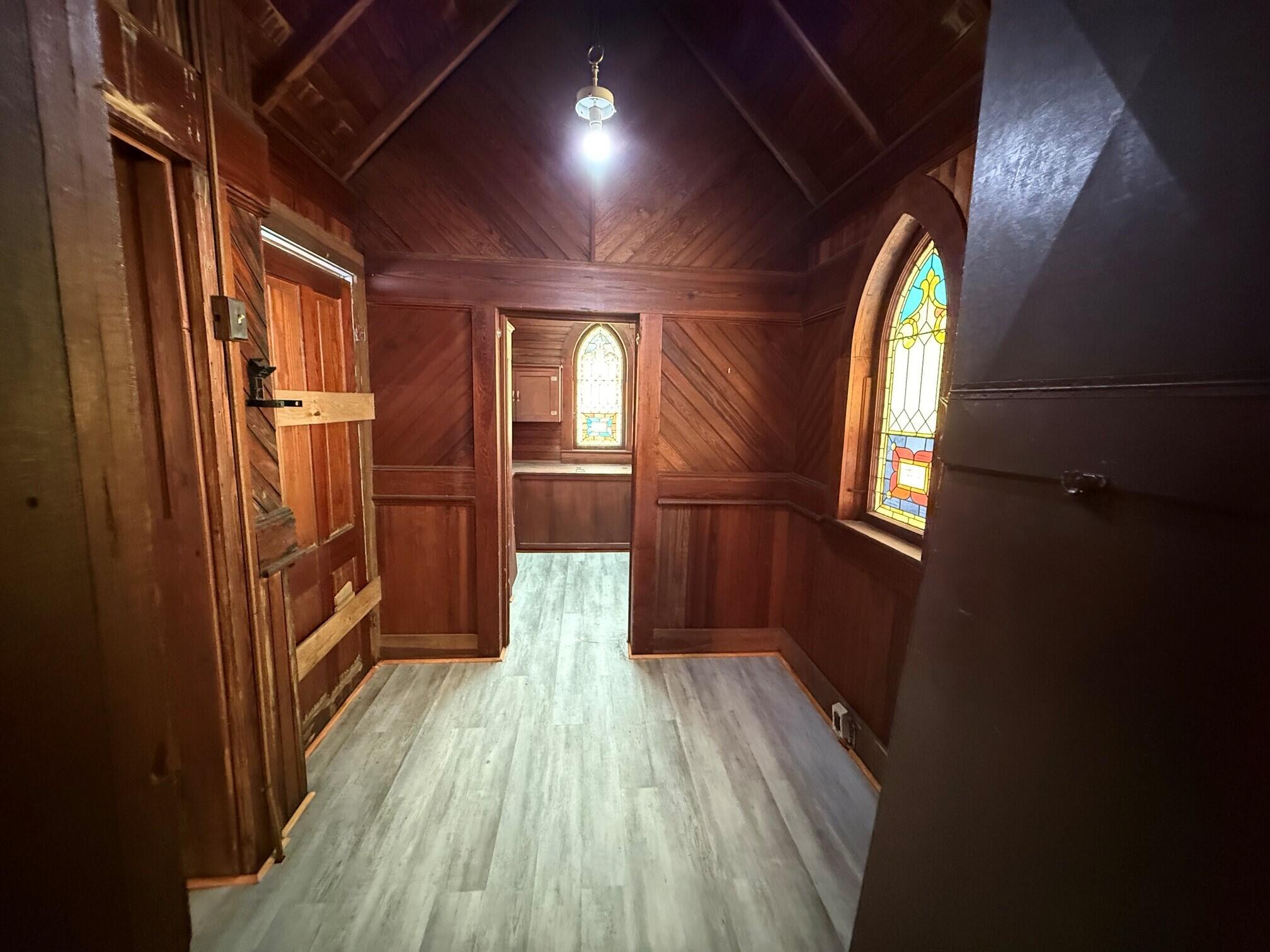 18 E Pleasant Street Property Photo 8