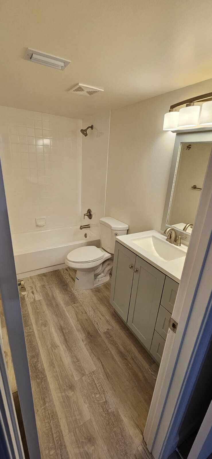 118 Lake Emerald Drive 107 Property Photo 15