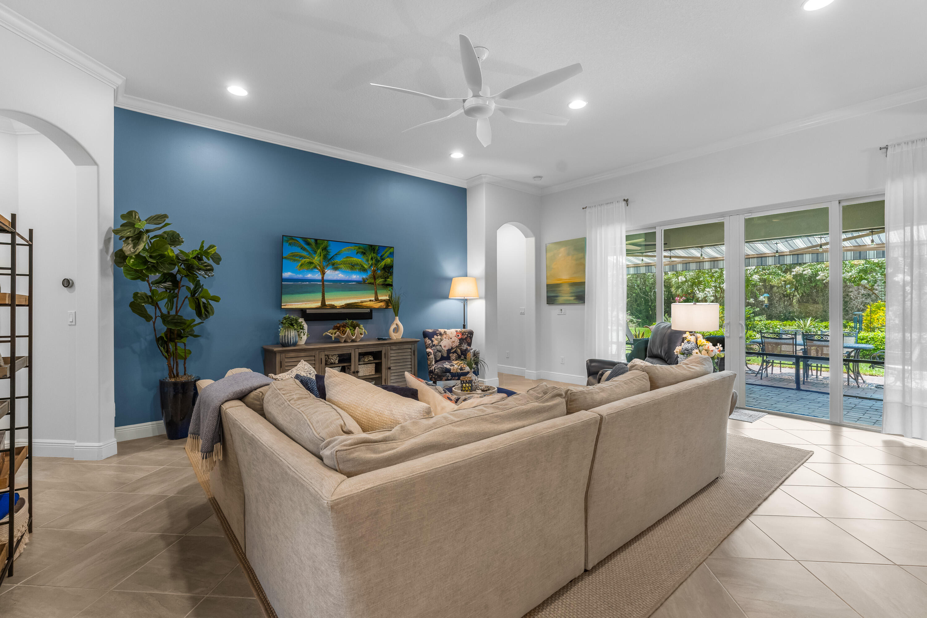 1573 Segovia Circle Property Photo 8