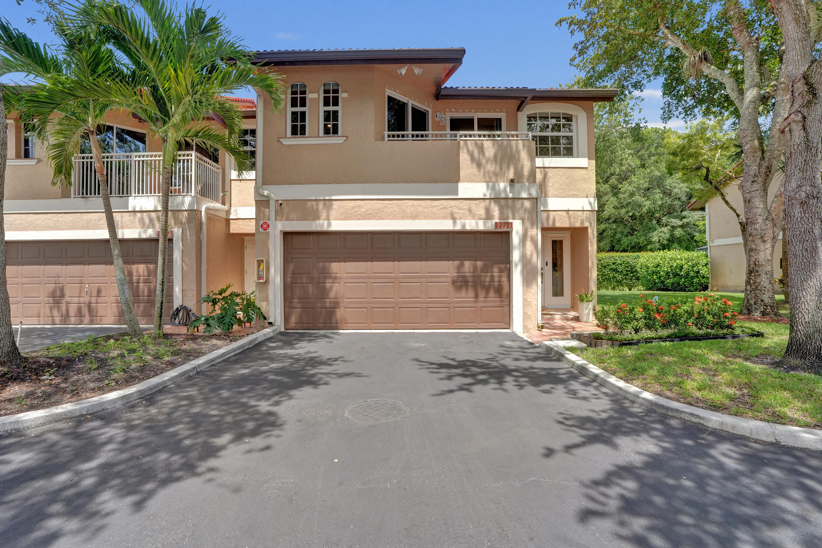 4921 Riverside Drive 606 Property Photo 1