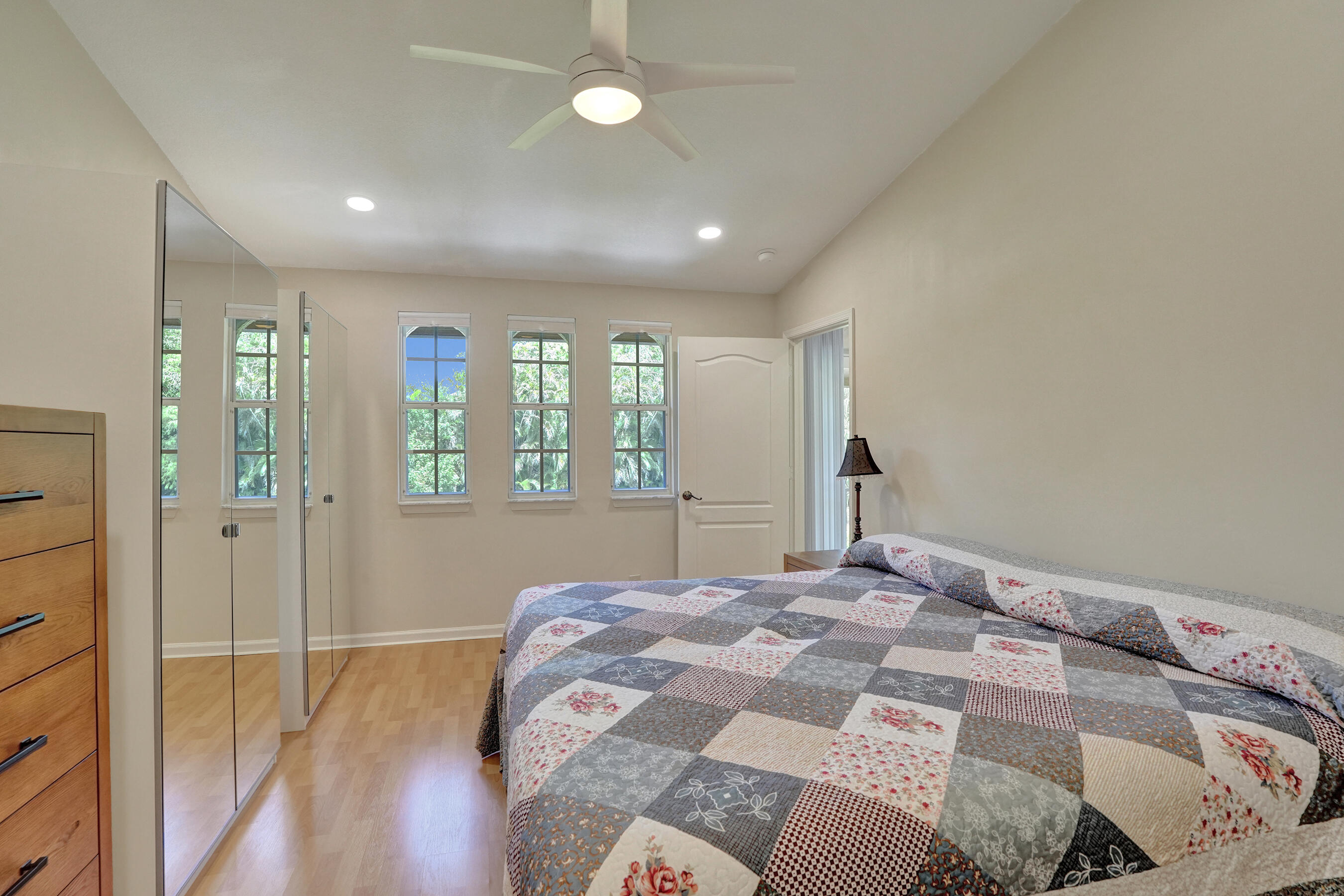 4921 Riverside Drive 606 Property Photo 27