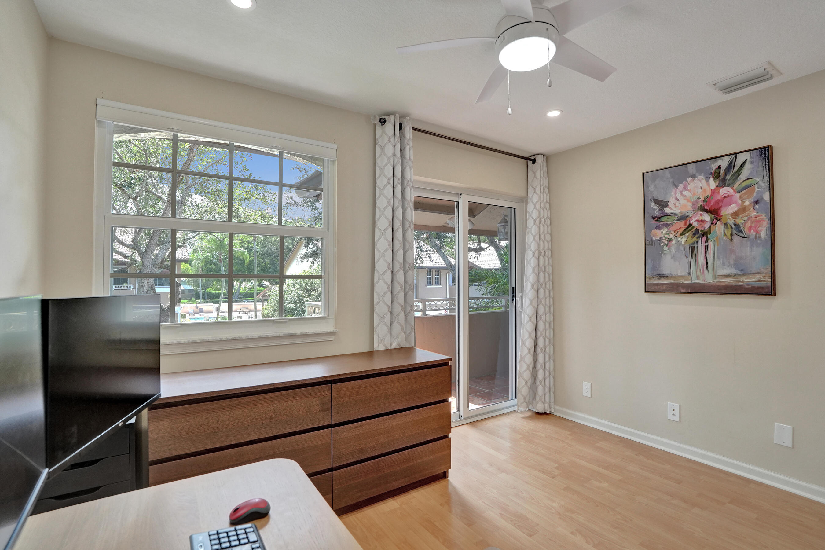 4921 Riverside Drive 606 Property Photo 42