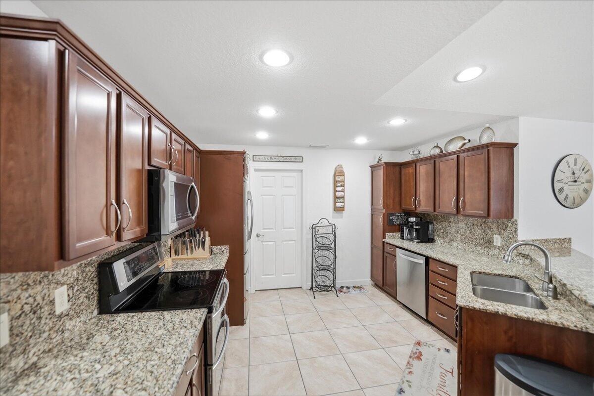 130 Mediterranean Boulevard N Property Photo 4