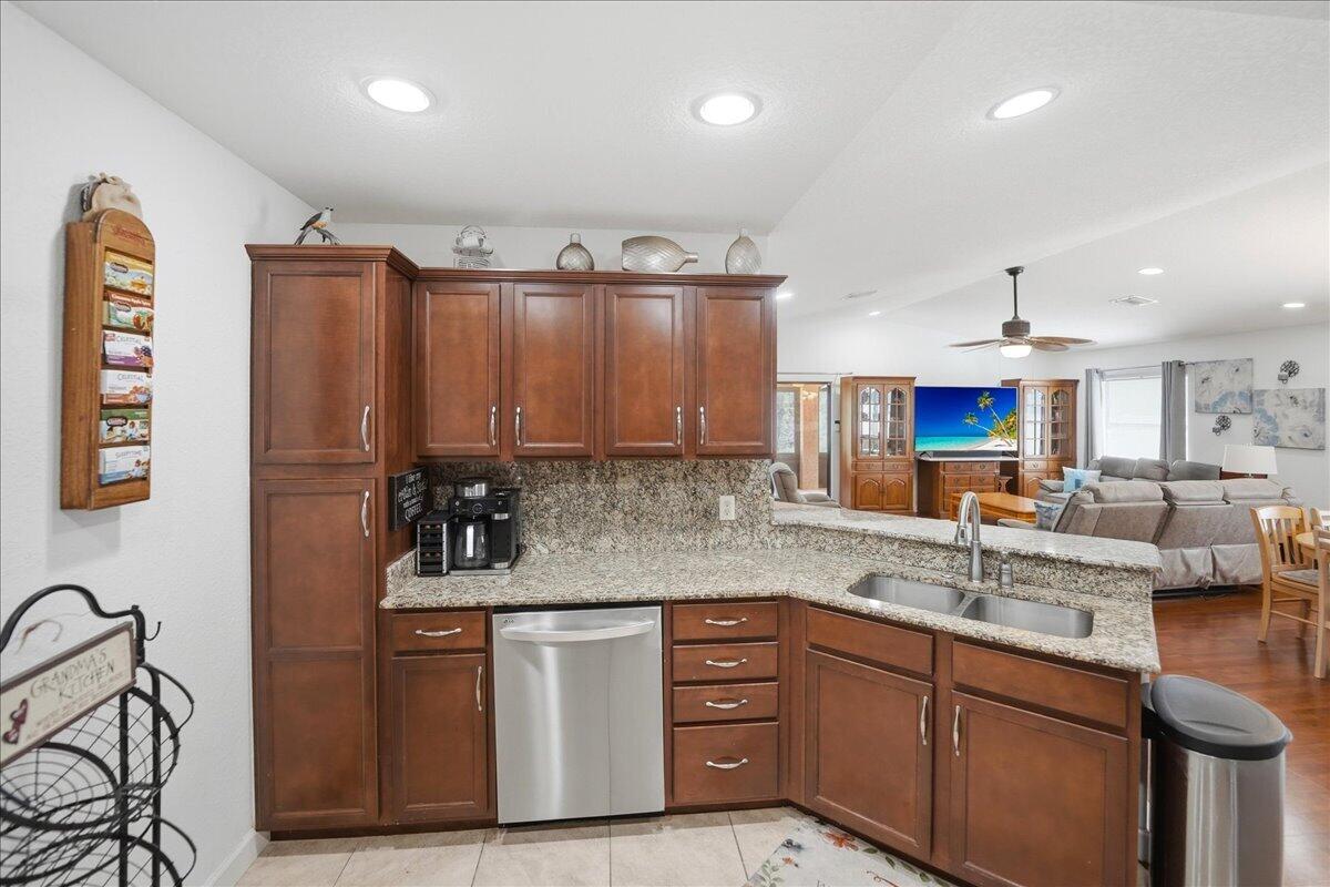 130 Mediterranean Boulevard N Property Photo 6