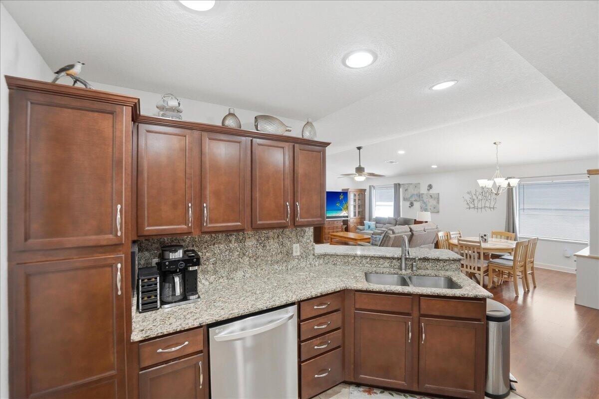 130 Mediterranean Boulevard N Property Photo 7