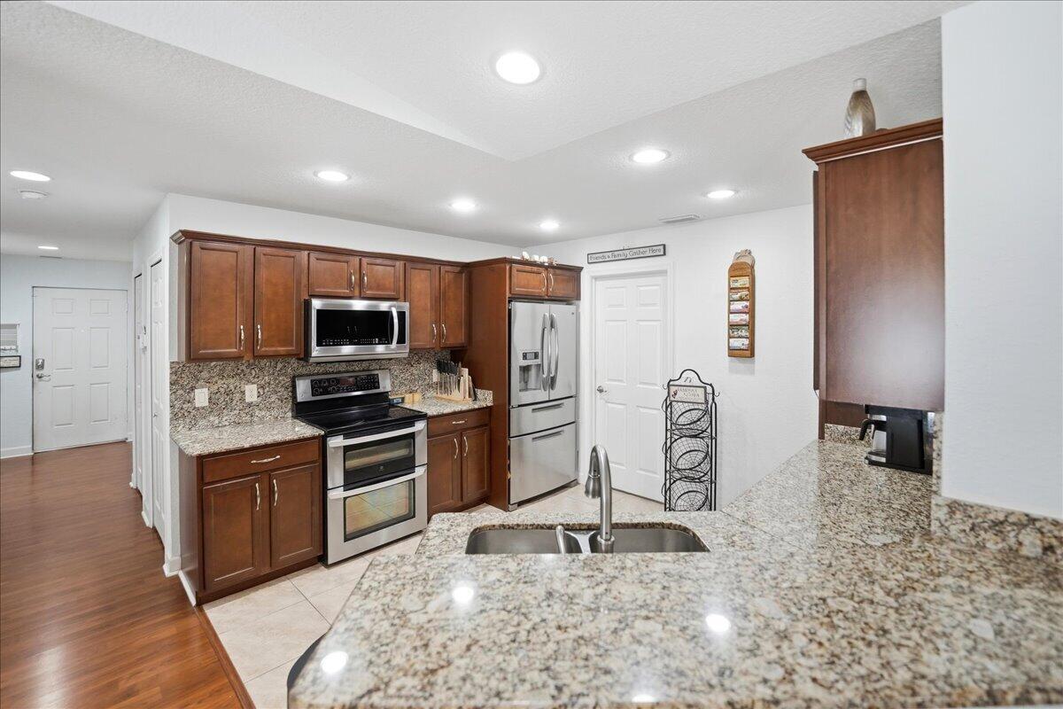 130 Mediterranean Boulevard N Property Photo 8