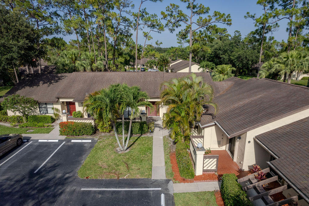 191 Mastic Tree Court Property Photo 2