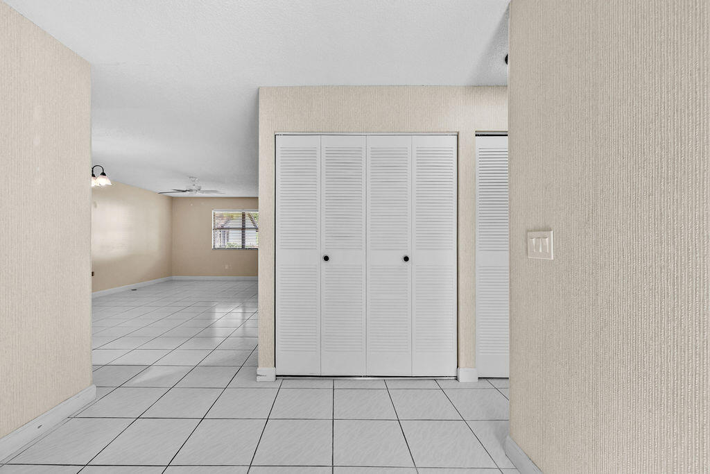 191 Mastic Tree Court Property Photo 14