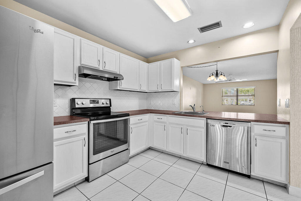 191 Mastic Tree Court Property Photo 17