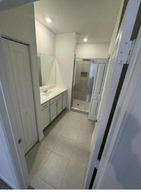 671 Se Lake Falls Street Property Photo 6