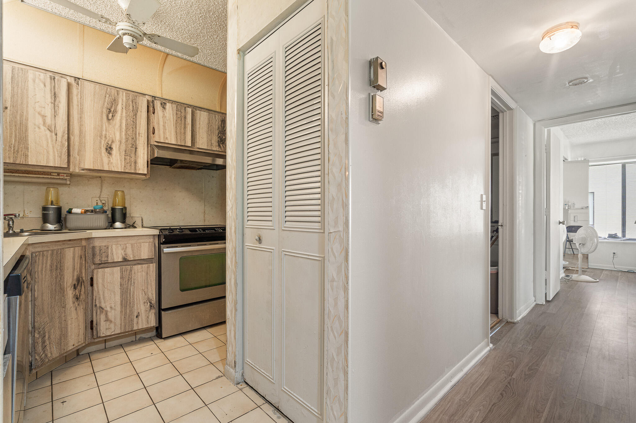 610 Sea Pine Way H2 Property Photo 8