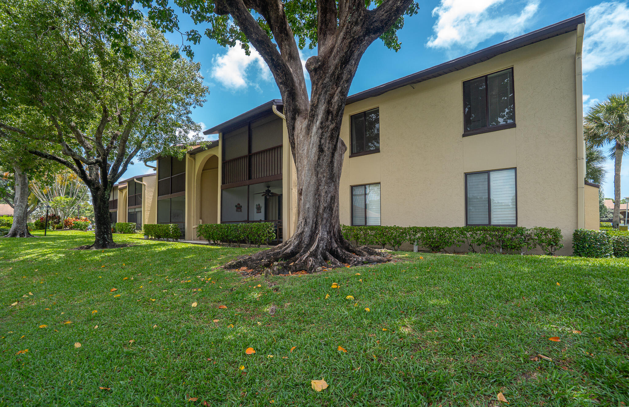 610 Sea Pine Way H2 Property Photo 25
