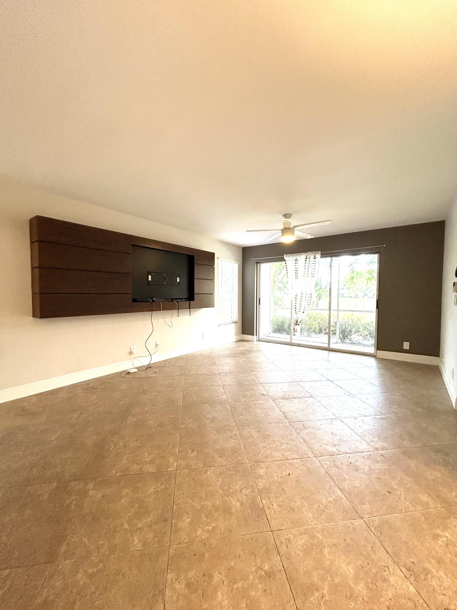 13830 Oneida Drive G1 Property Photo 8