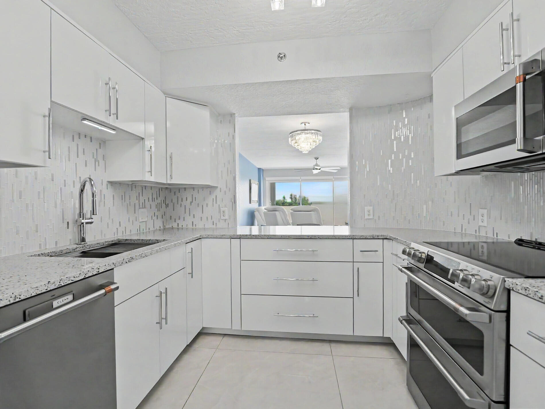 6005 River Run Drive Property Photo 15