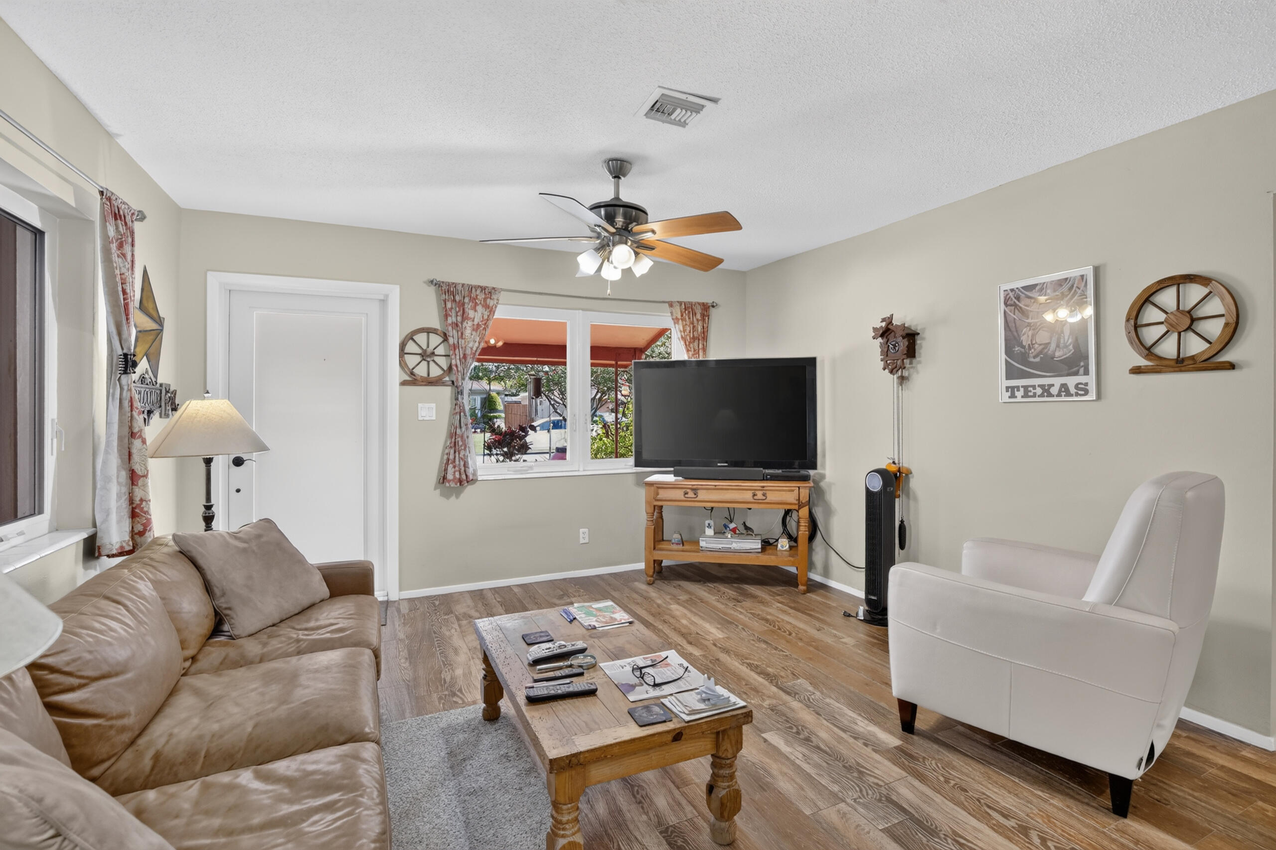 220 Nw 48th Street Property Photo 7