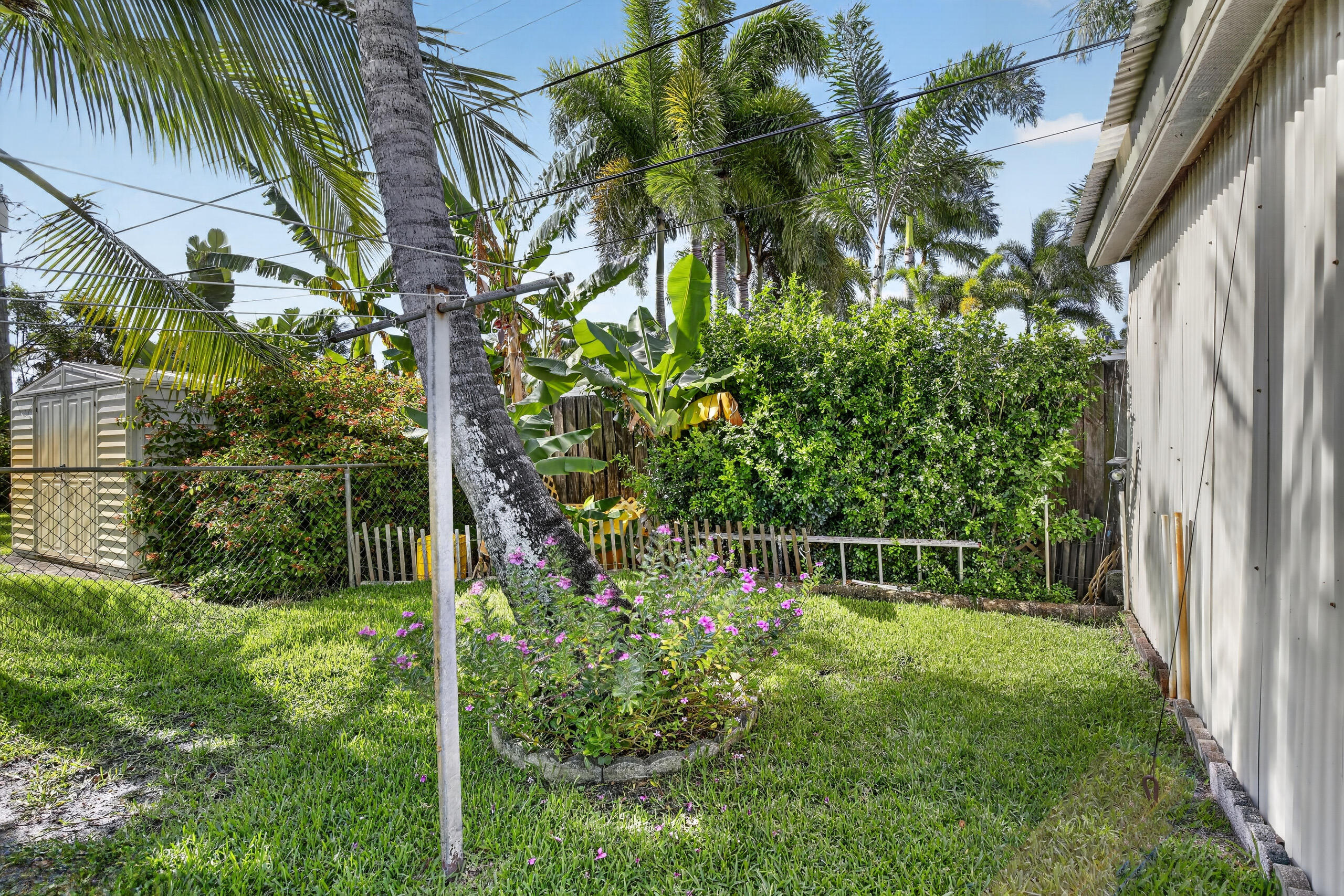 220 Nw 48th Street Property Photo 35