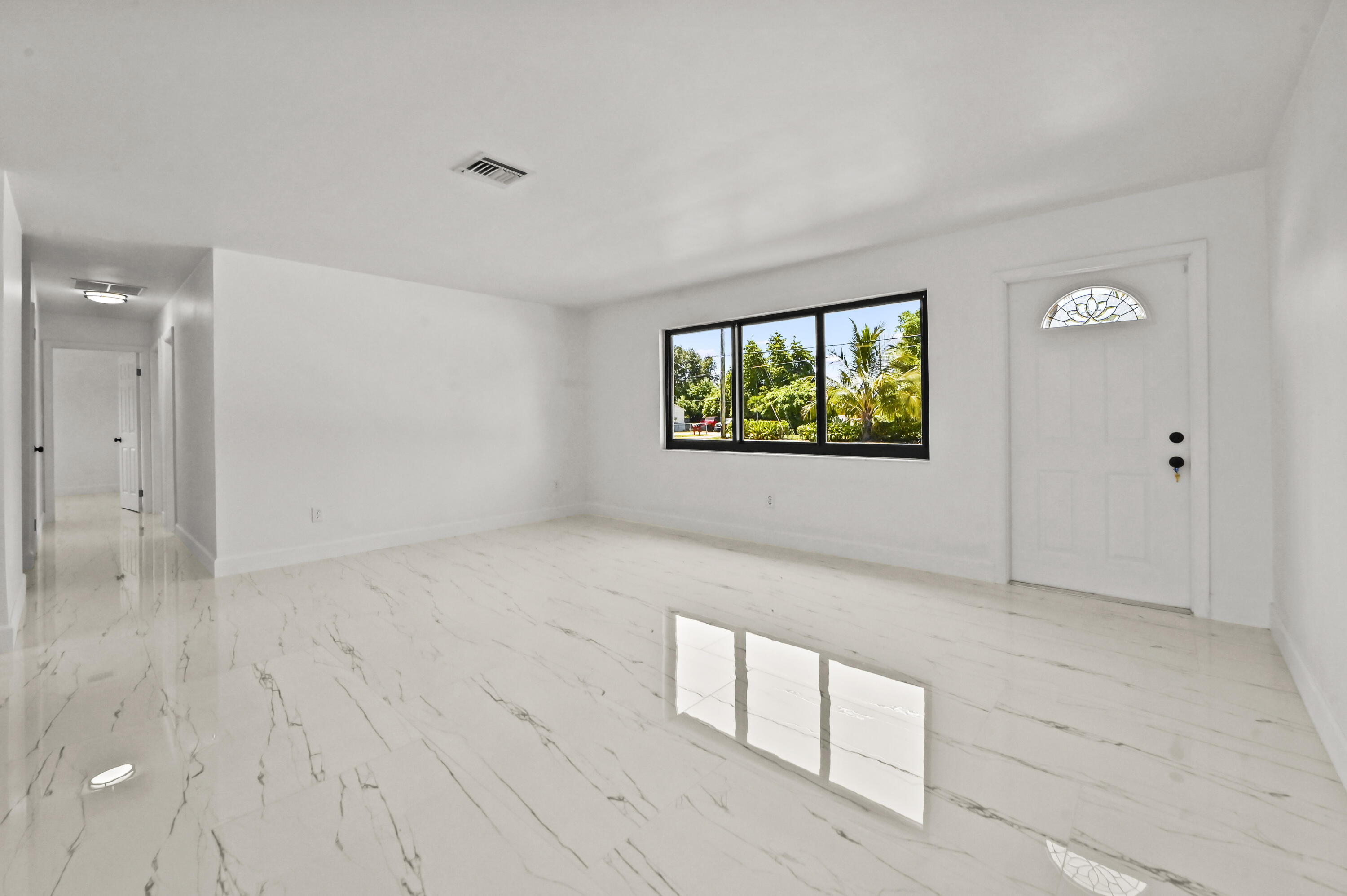 3645 Melaleuca Lane Property Photo 4