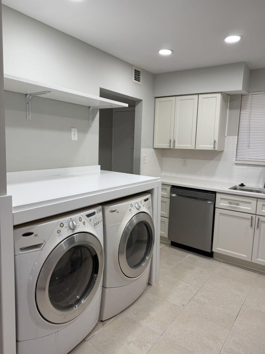 2810 Riverside Drive 201-4 Property Photo 5