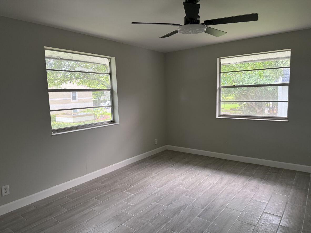 2810 Riverside Drive 201-4 Property Photo 10