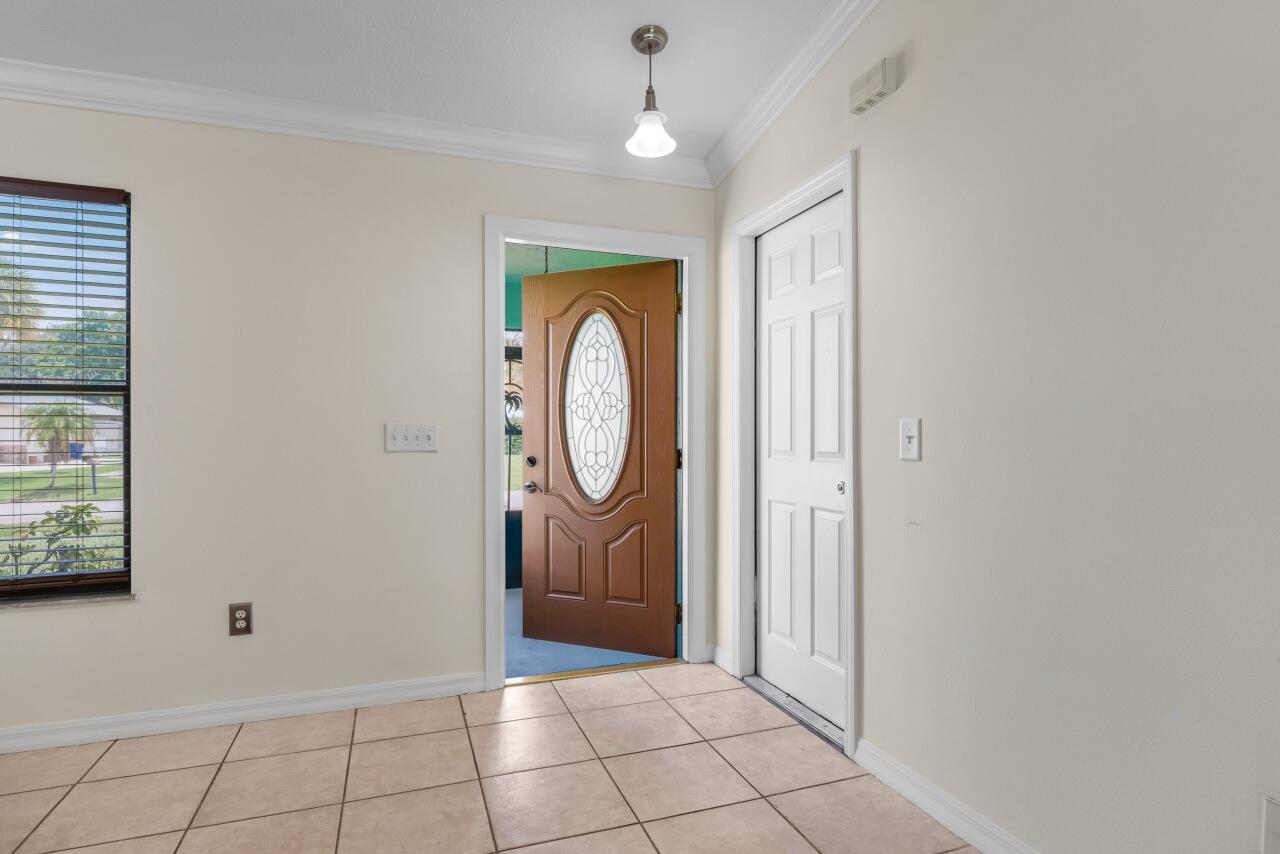 1636 Ne Darlich Avenue Property Photo 5