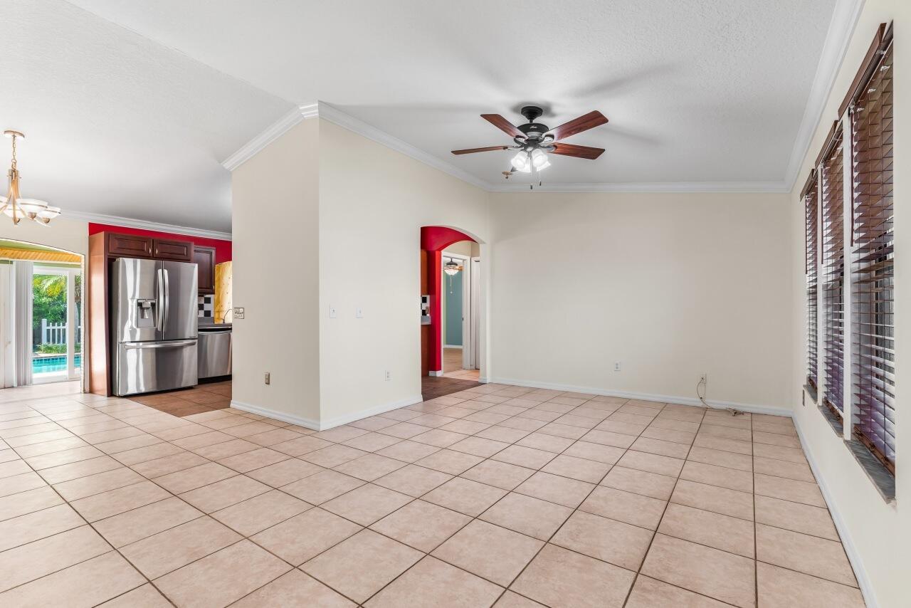 1636 Ne Darlich Avenue Property Photo 10