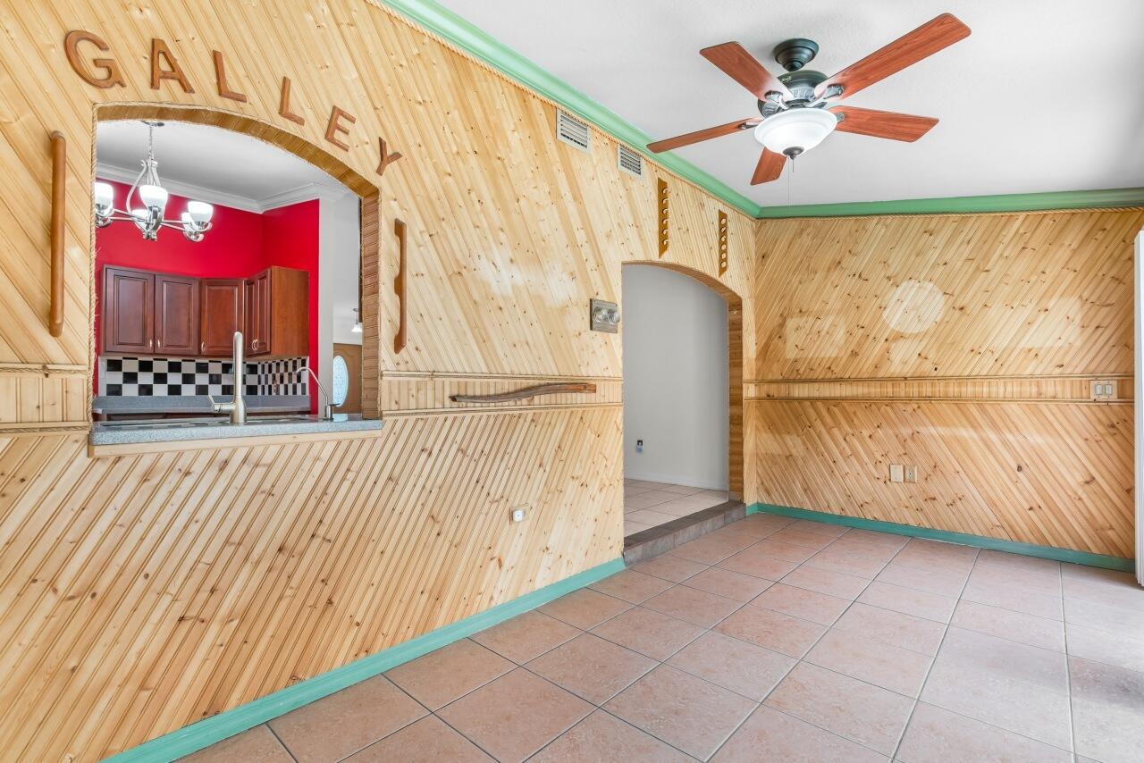 1636 Ne Darlich Avenue Property Photo 34