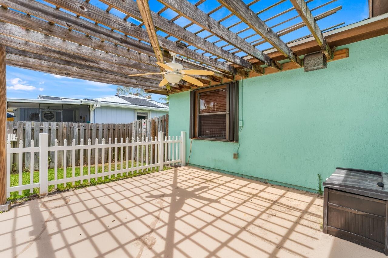 1636 Ne Darlich Avenue Property Photo 38