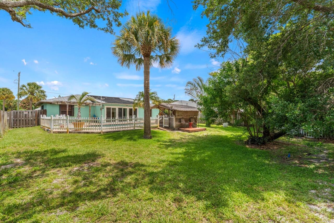 1636 Ne Darlich Avenue Property Photo 47