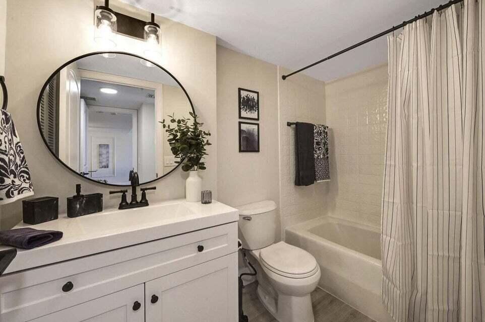 4201 N Ocean Boulevard 1605 Property Photo 25