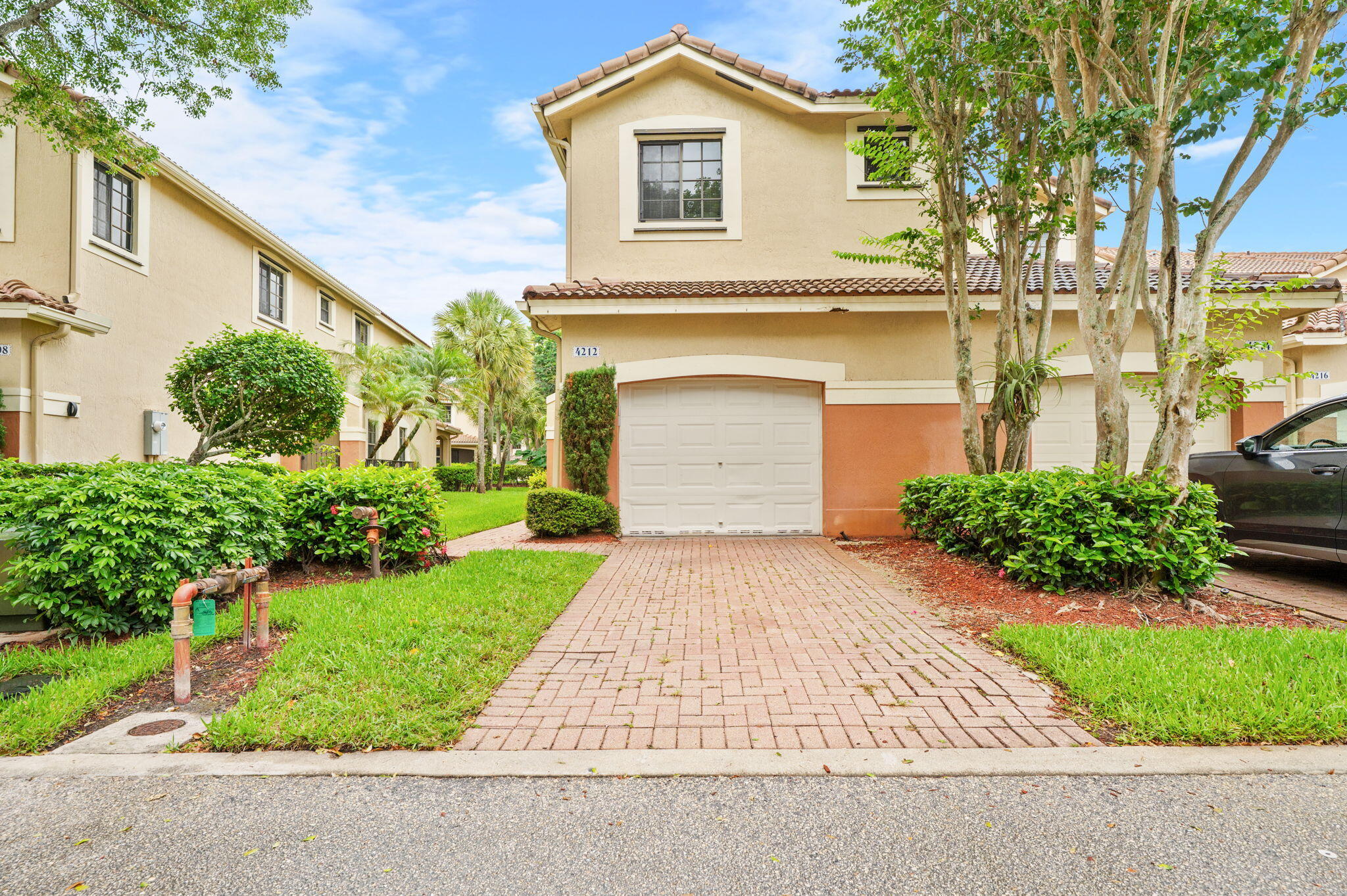 4212 Vineyard Circle Property Photo 1