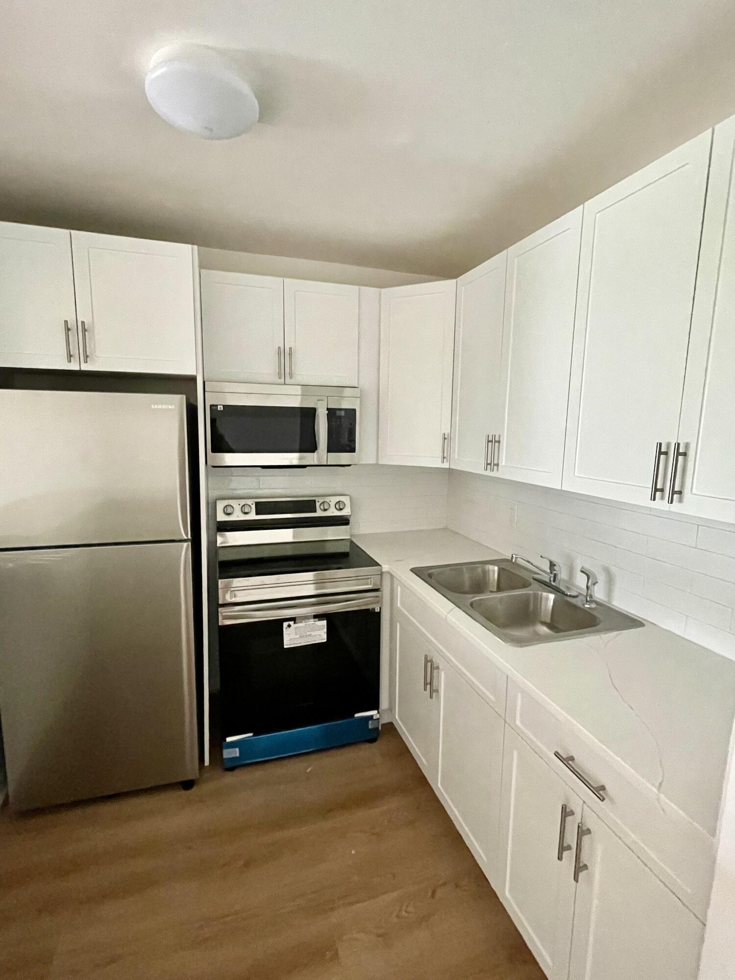203 Easthampton I Property Photo 2