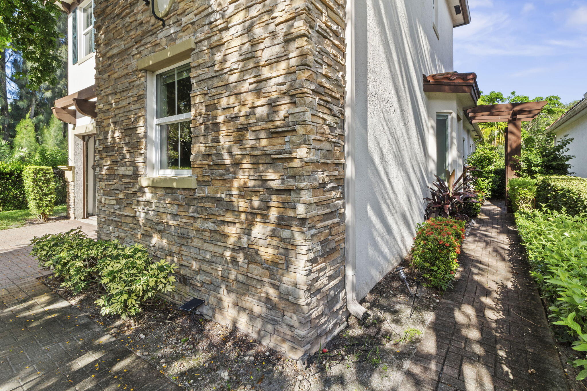 5319 Falcon Trail Property Photo 4