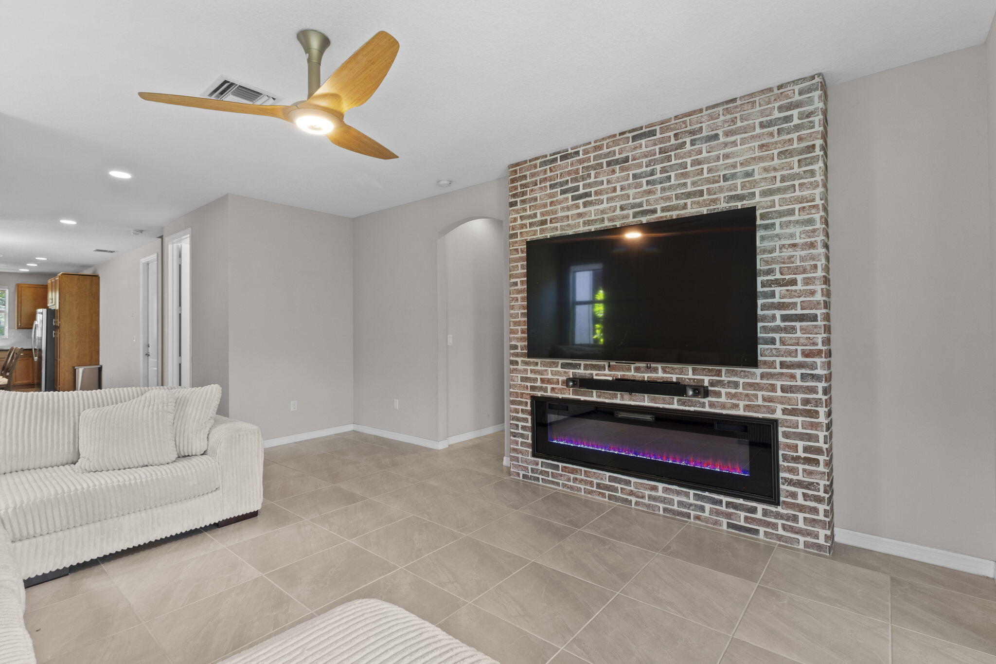 5319 Falcon Trail Property Photo 9