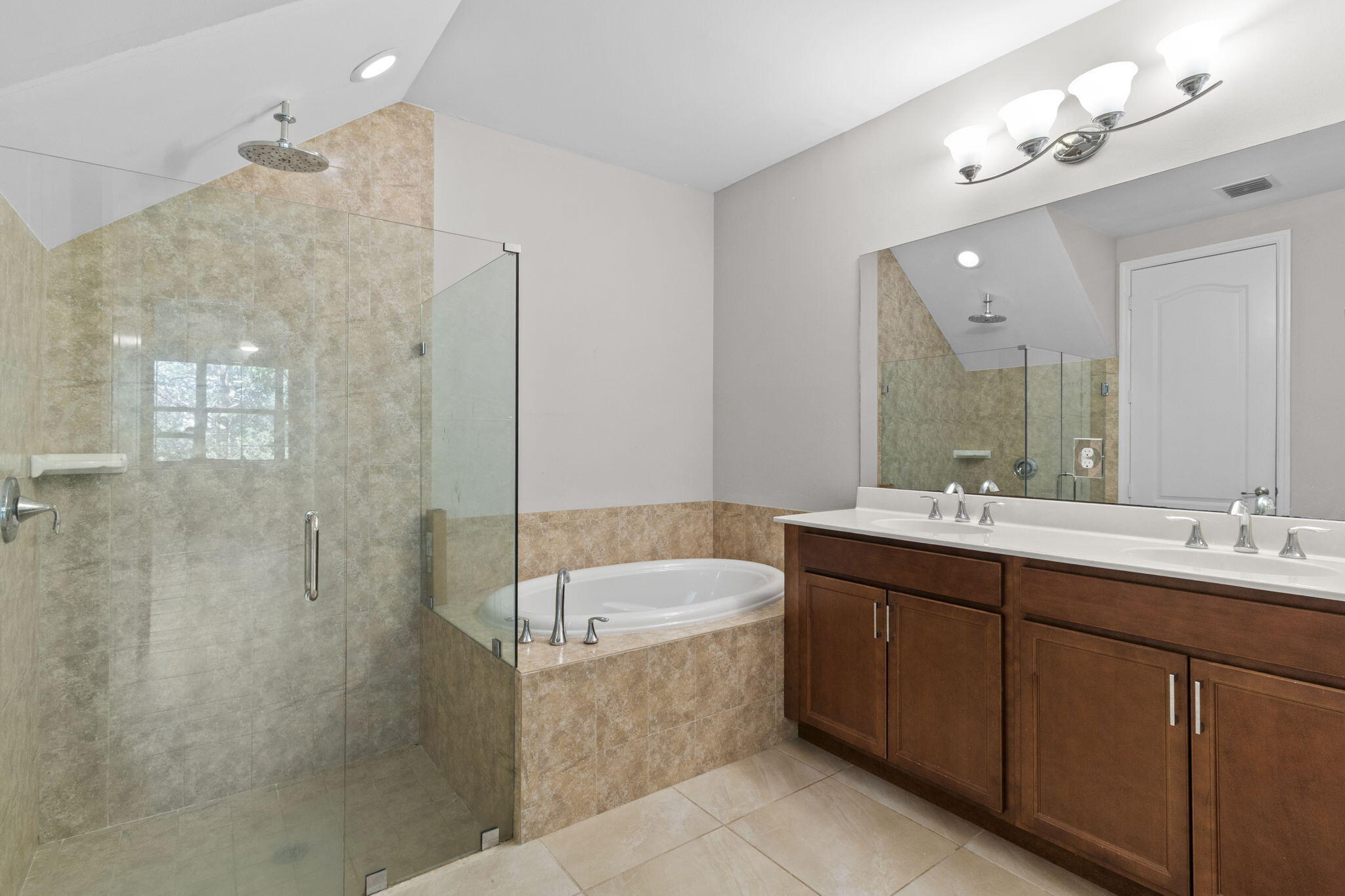 5319 Falcon Trail Property Photo 18