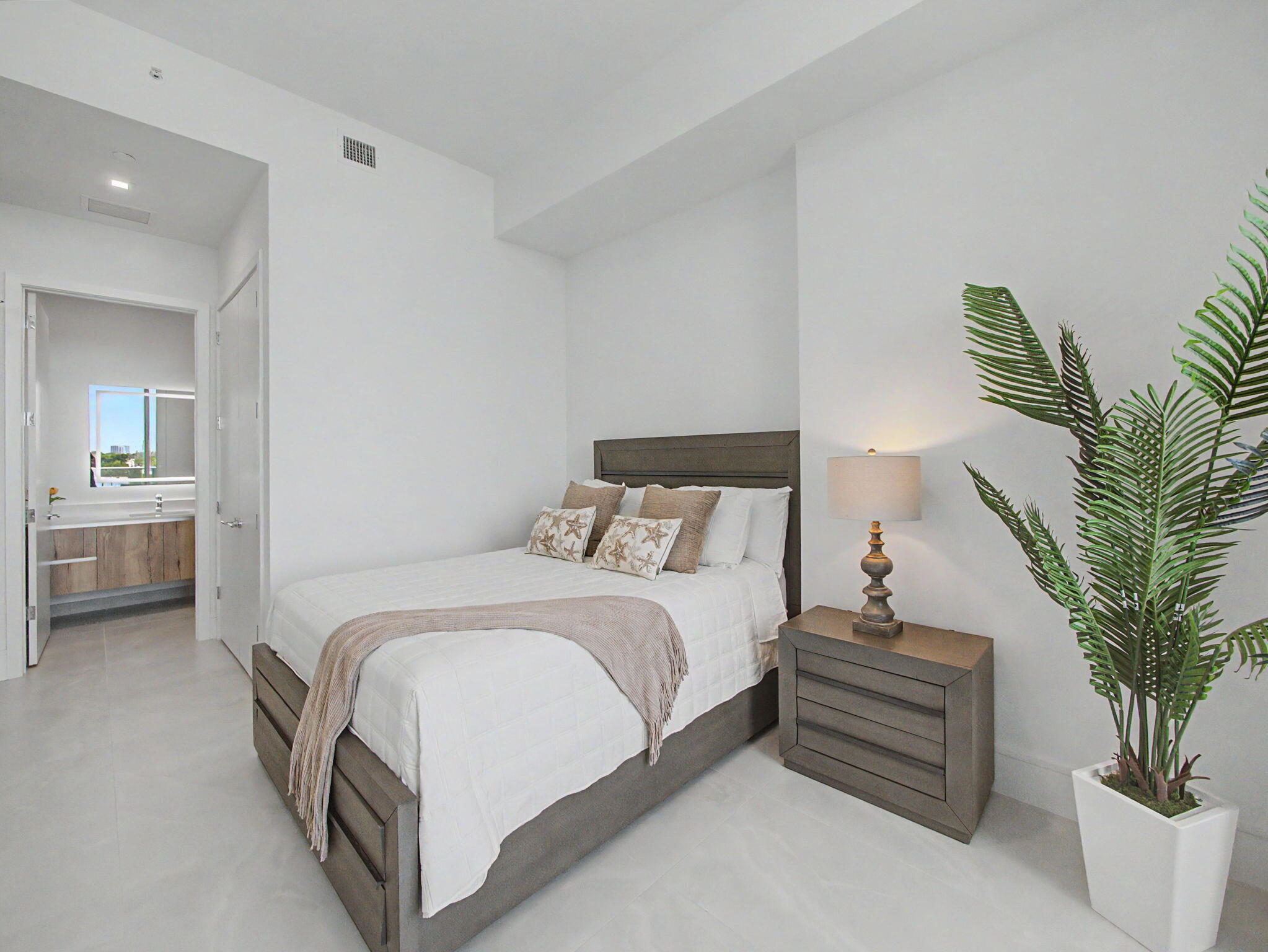 220 Lake Shore Drive 621 Property Photo 45