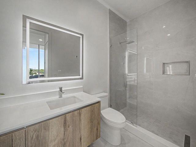 220 Lake Shore Drive 621 Property Photo 46