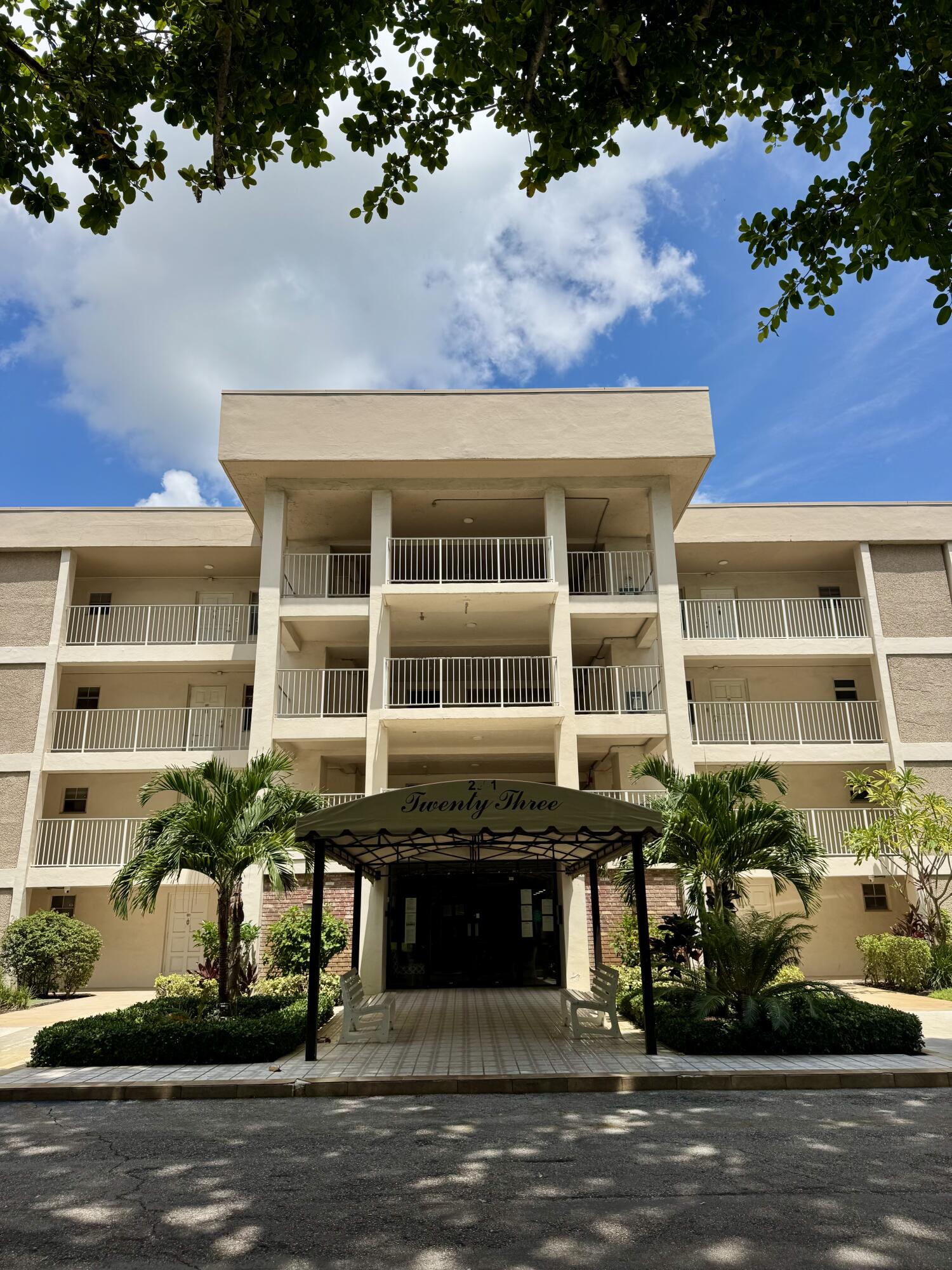 2601 S Course Drive 401