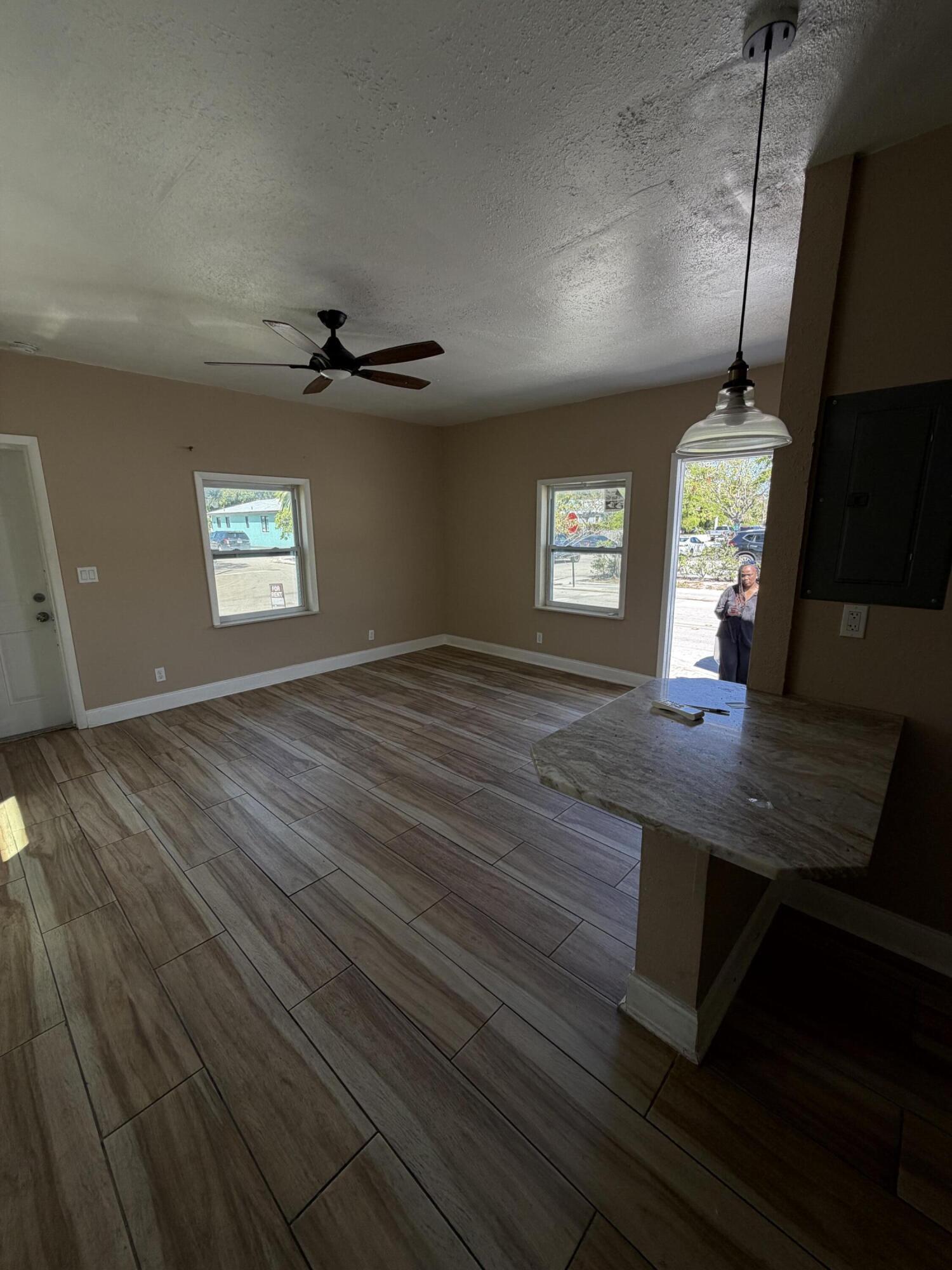 1117 3rd Avenue N 1 Property Photo 6