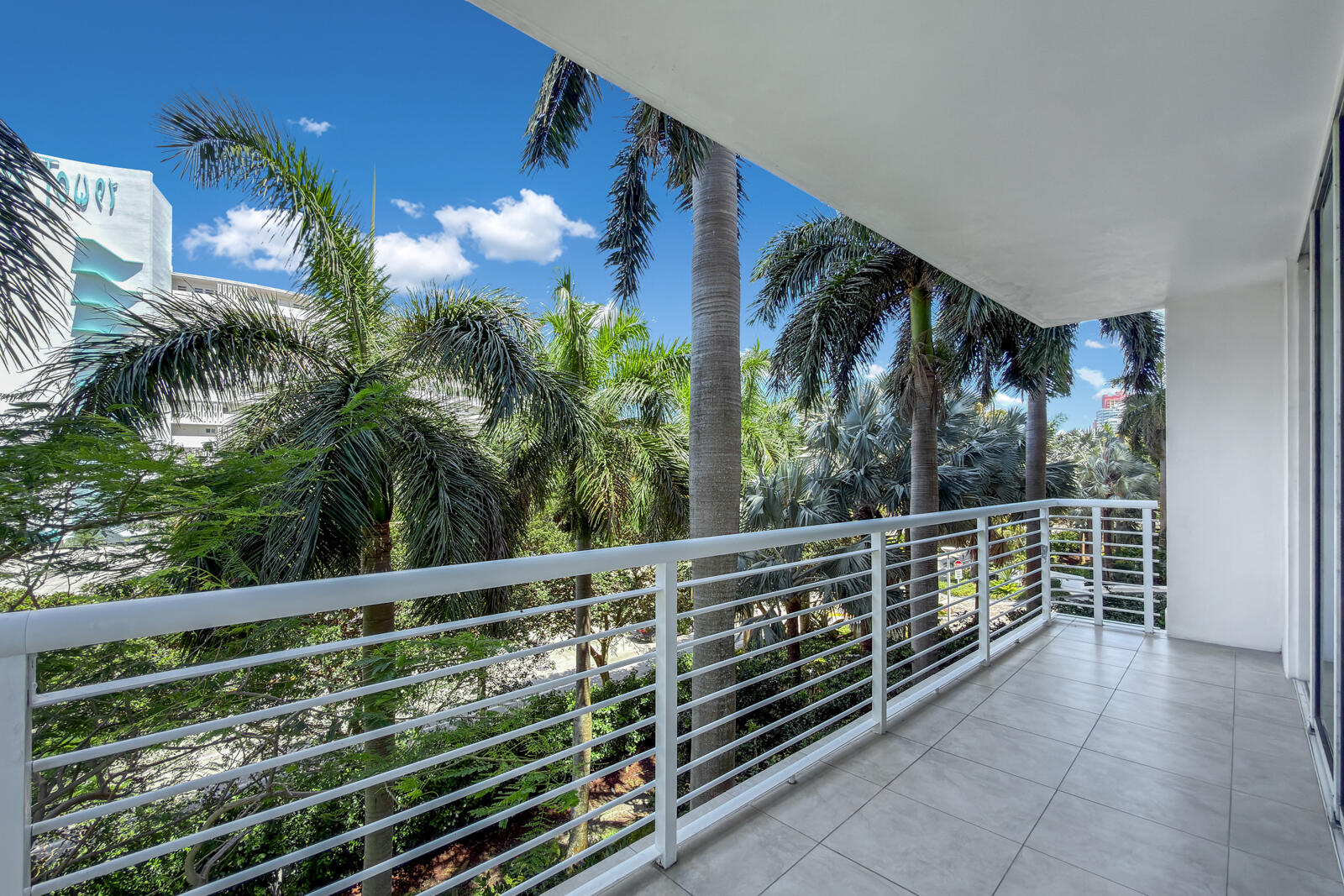2831 N Ocean Boulevard 303n Property Photo 10