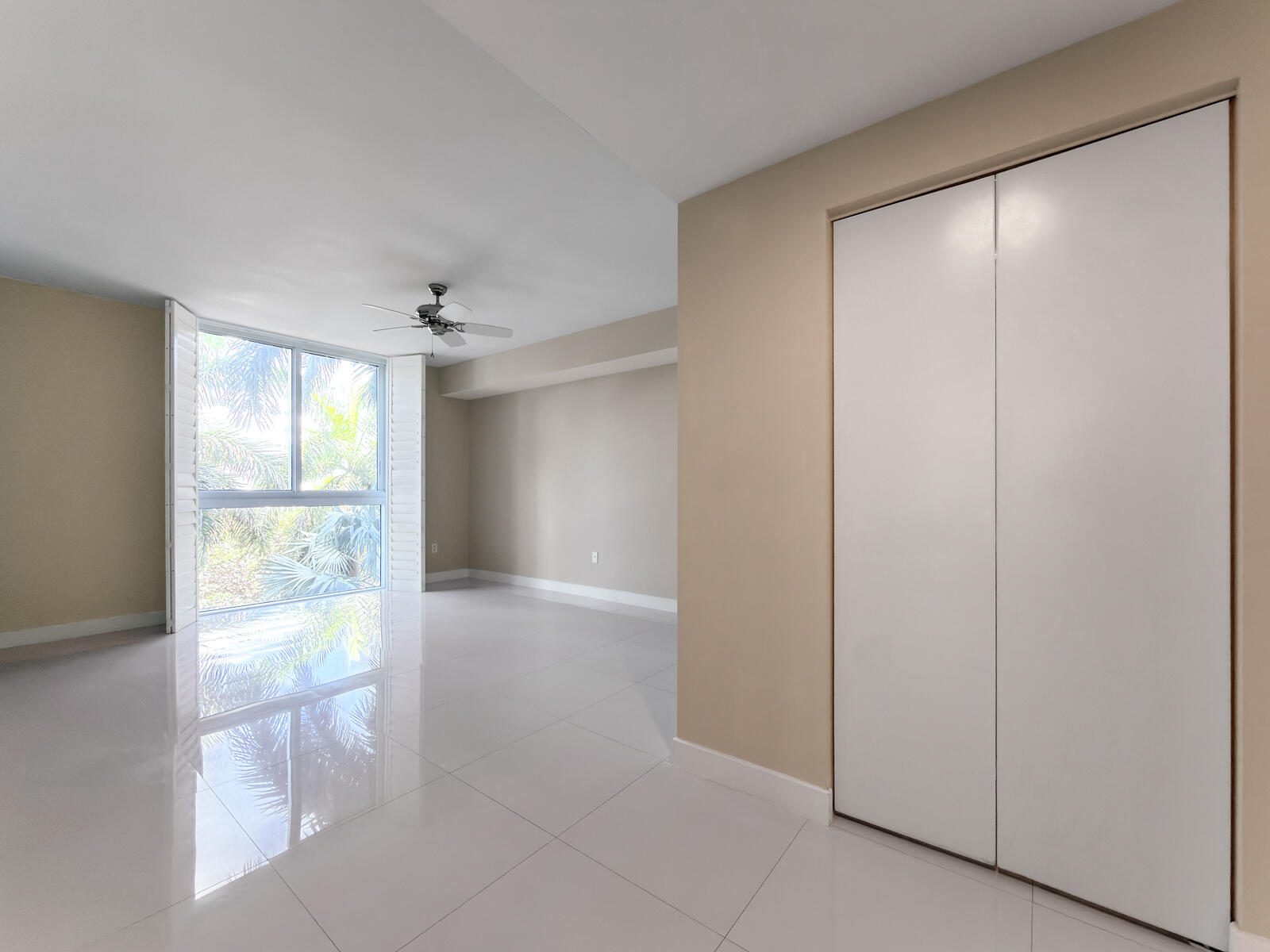 2831 N Ocean Boulevard 303n Property Photo 17