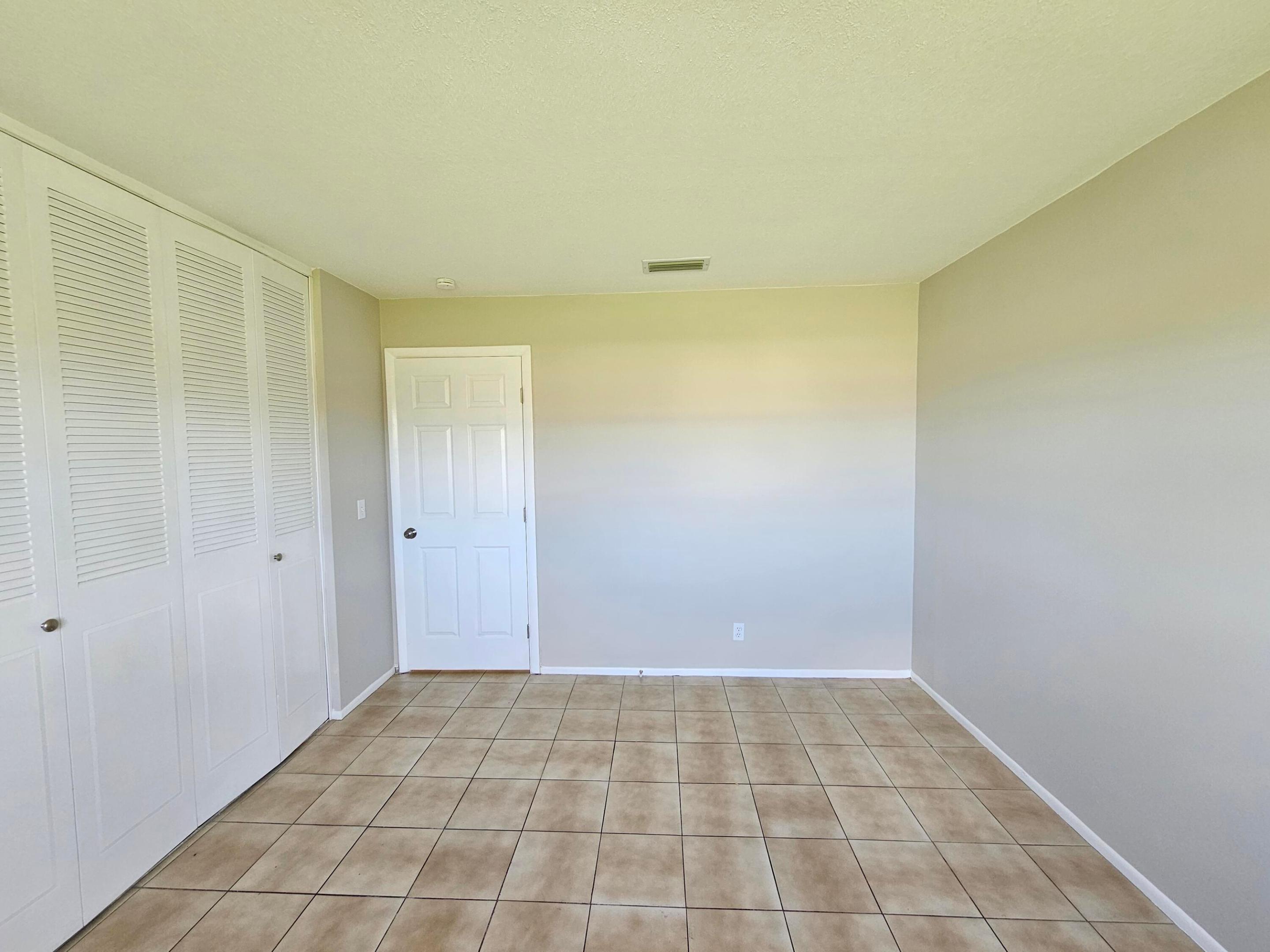 2966 Ashley Drive E F Property Photo 12