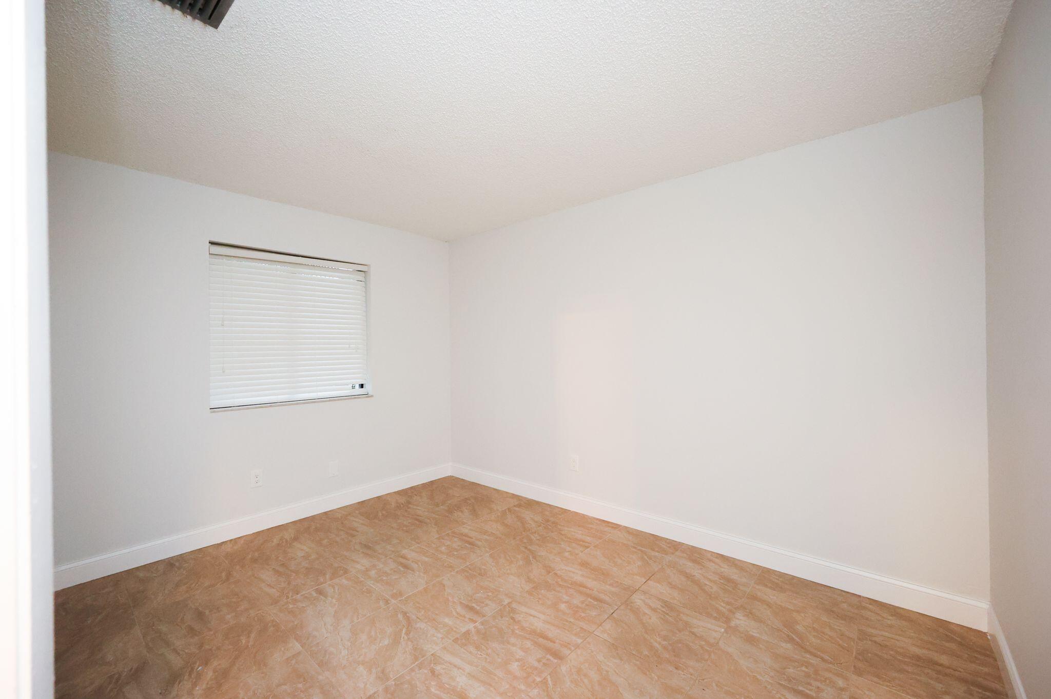 10127 E Boca Bend E B2 Property Photo 2